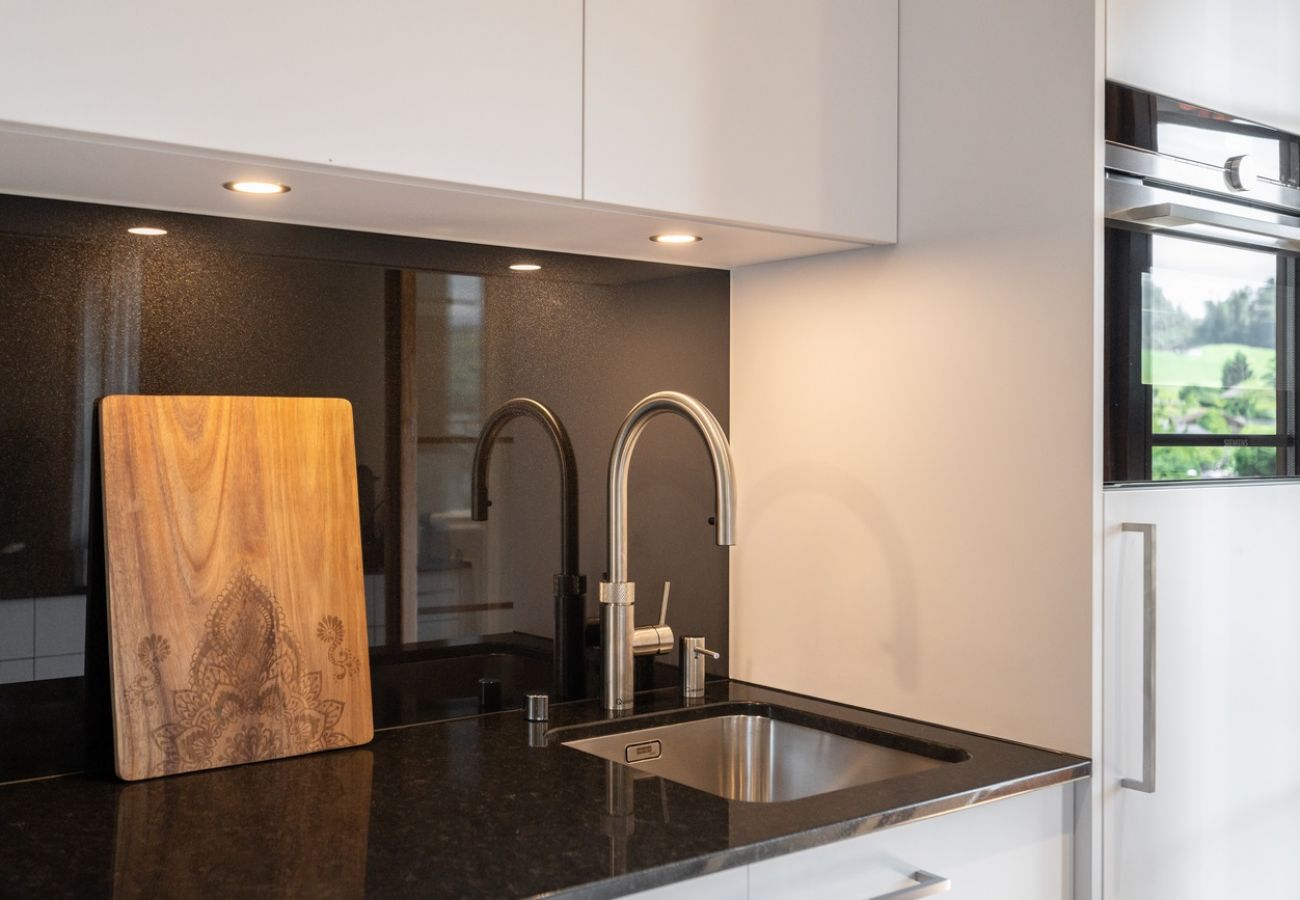 Apartment in Faulensee - Bijou Lake Side