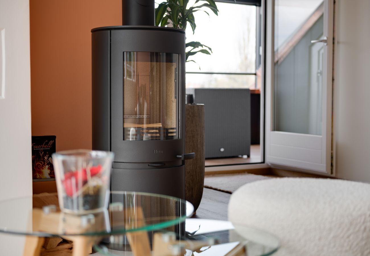 Apartment in Hünibach - Bijou Holzmätteli direkt am Thunersee mit Sauna