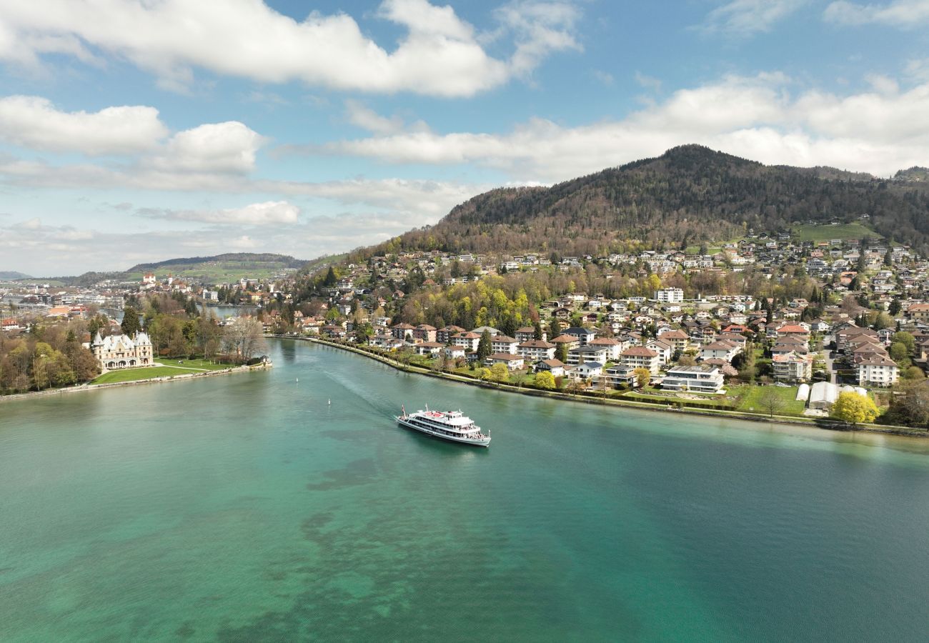 Ferienwohnung in Hünibach - Bijou Holzmätteli direkt am Thunersee mit Sauna