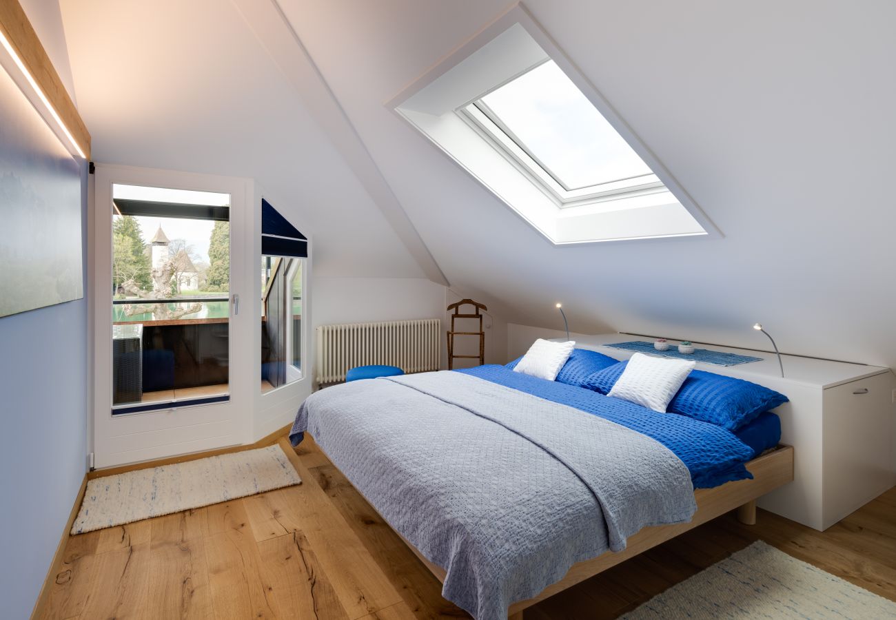 Ferienwohnung in Hünibach - Bijou Holzmätteli direkt am Thunersee mit Sauna