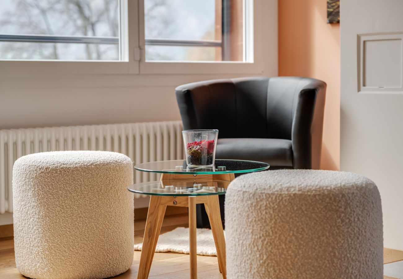 Ferienwohnung in Hünibach - Bijou Holzmätteli direkt am Thunersee mit Sauna